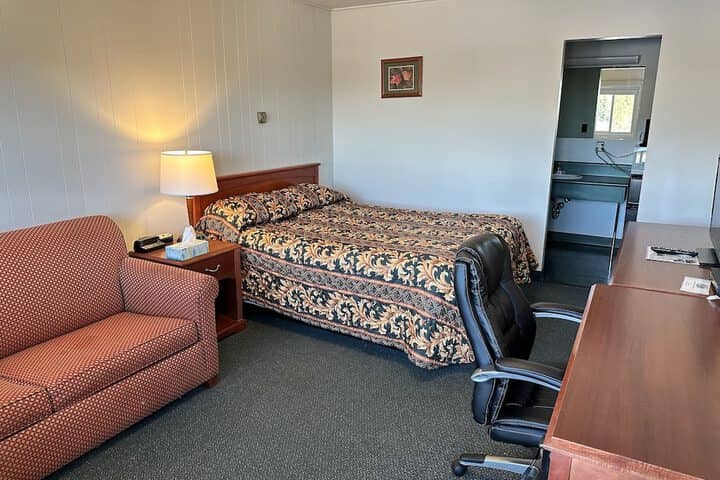 Room 7 of 38
