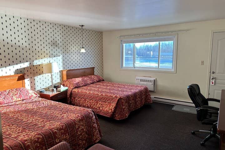 Room 5 of 38