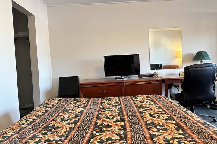 Room 9 of 38