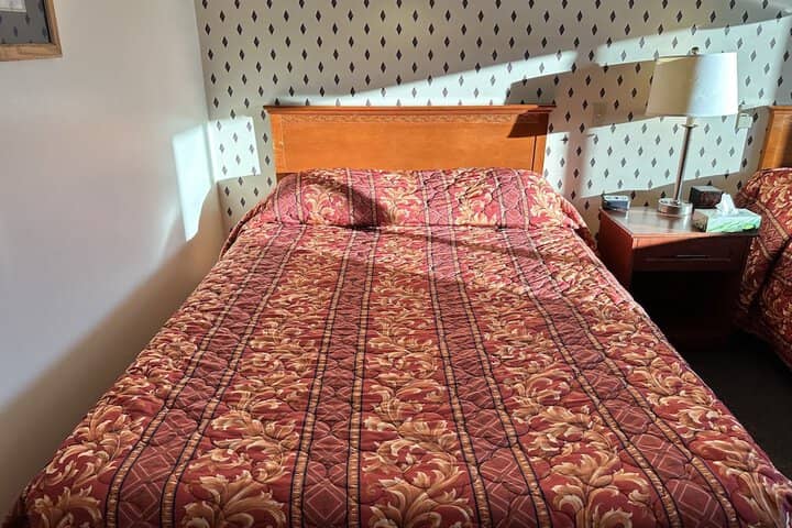 Room 3 of 38